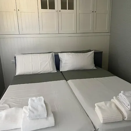 民宿 Facibeni Con Parking *